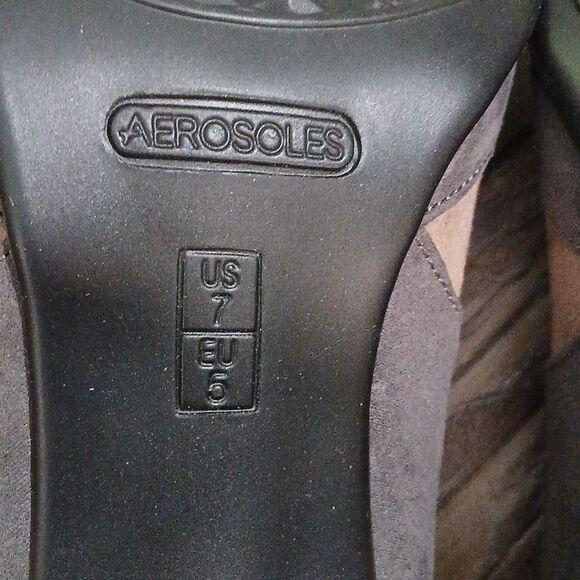 Aerosoles Roler Rink Mary Jane Pumps in Tan Gray Black Sz 7 NWOT - Picture 7 of 9